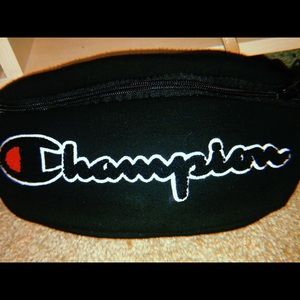 Champion fanypack